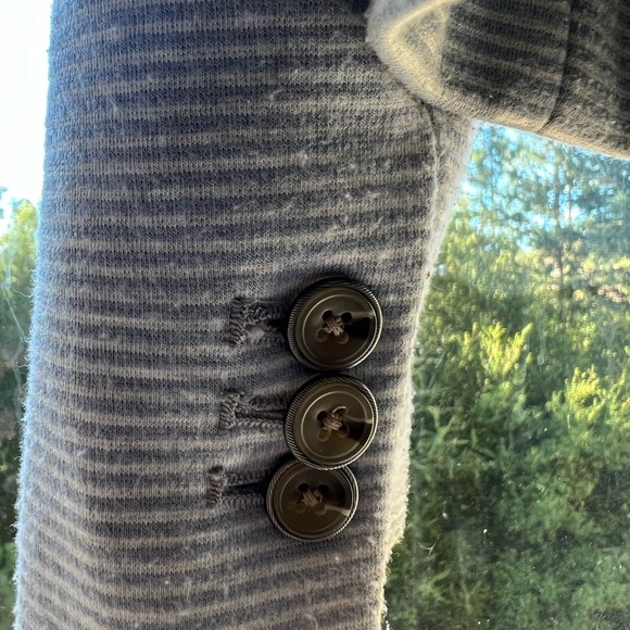 Gap women’s blue and white striped blazer size 8 - Picture 5 of 5